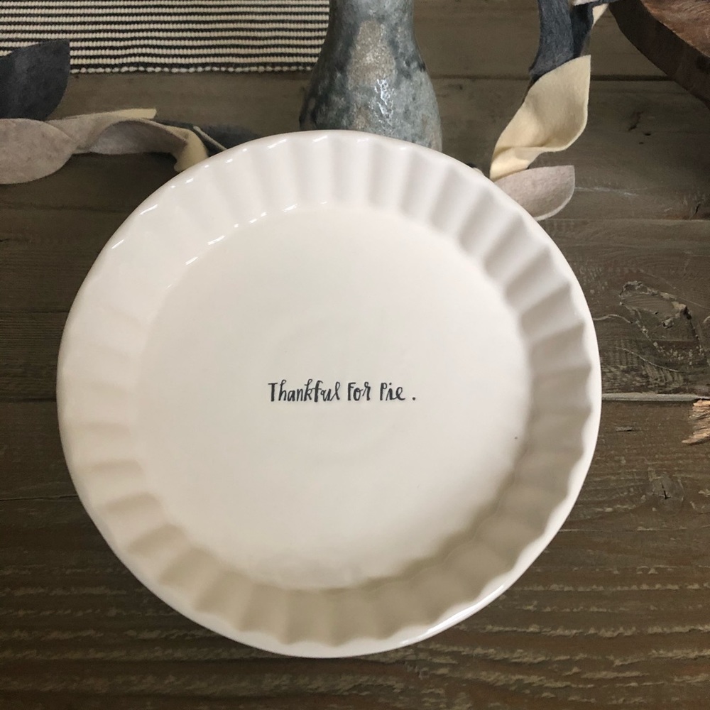 Rae Dunn Pie Dish